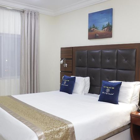 Golden Tulip Hotel- Evergreen Port Harcourt Exteriör bild