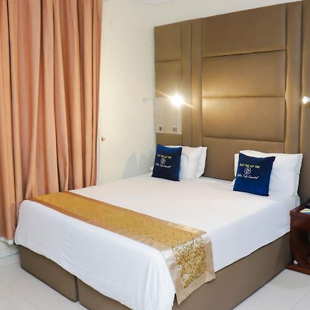 Golden Tulip Hotel- Evergreen Port Harcourt Exteriör bild