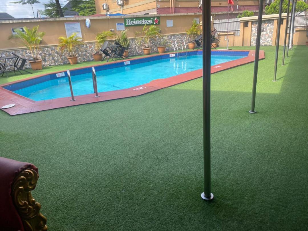 Golden Tulip Hotel- Evergreen Port Harcourt Exteriör bild