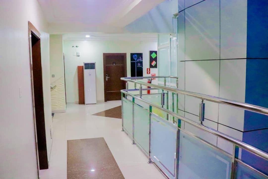 Golden Tulip Hotel- Evergreen Port Harcourt Exteriör bild